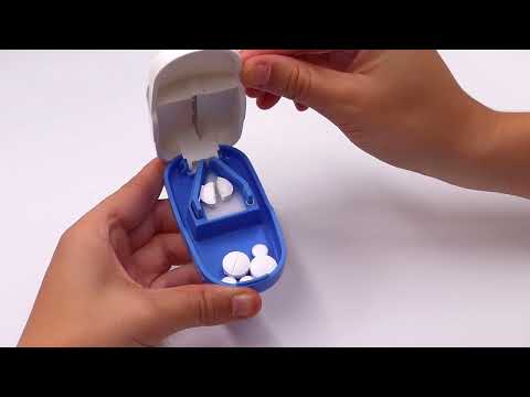 Film som visar tablettdelare i vit och blå färg vid delning av tablett, kompakt design, hjälpmedelsbutik VI HP